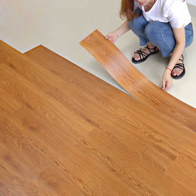 Wood Design Self Adhesive Vinyl Flooring with 1.5mm Thickness and 152.4*914.4mm Size for Home Office